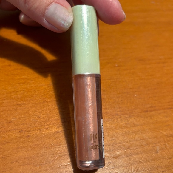 Pixi by Petra LipLift Max Lip Plumper Lipgloss - Picture 3 of 10